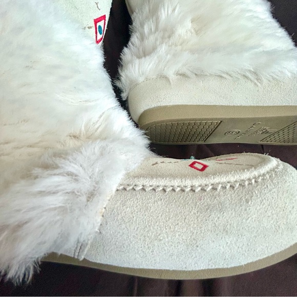 Airwalk White Fur-Lined Winter Boots - Picture 11 of 16